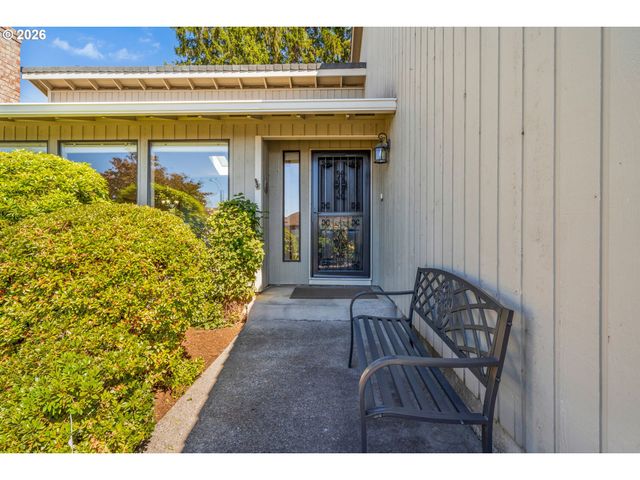 3010 Ne LINDEN Ave, Gresham, OR 97030