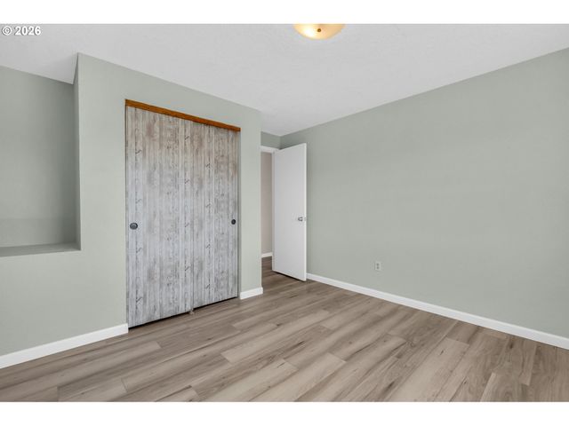 3010 Ne LINDEN Ave, Gresham, OR 97030