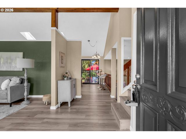 3010 Ne LINDEN Ave, Gresham, OR 97030