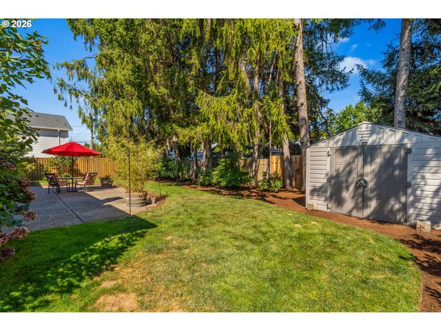 3010 Ne LINDEN Ave, Gresham, OR 97030