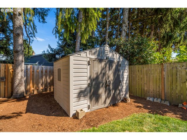 3010 Ne LINDEN Ave, Gresham, OR 97030