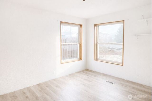 309 5th Avenue SE, Ephrata, WA 98823