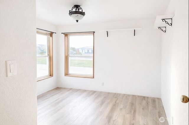 309 5th Avenue SE, Ephrata, WA 98823