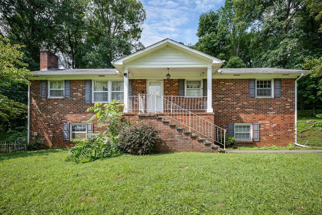 3216 Beersheba Hwy, Mcminnville, TN 37110