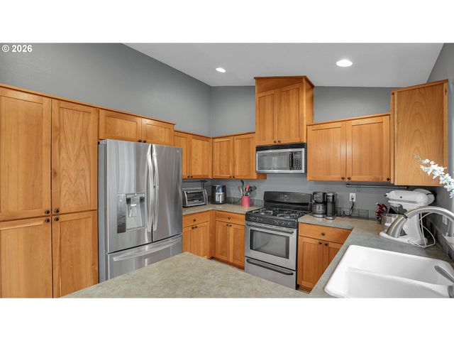 1013 4TH Ave, Vernonia, OR 97064