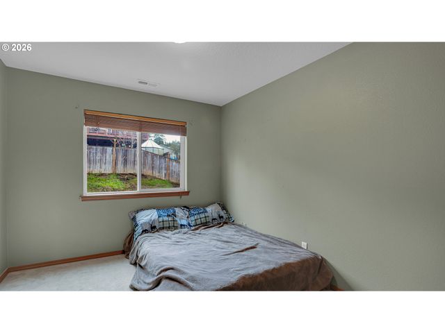 1013 4TH Ave, Vernonia, OR 97064