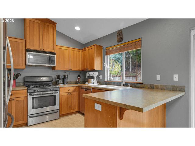 1013 4TH Ave, Vernonia, OR 97064