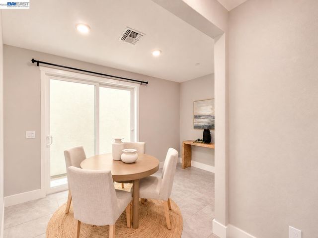 3141 Bluebird court, West Sacramento, CA 95691