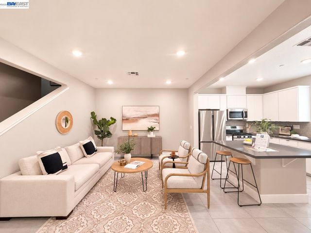 3141 Bluebird court, West Sacramento, CA 95691
