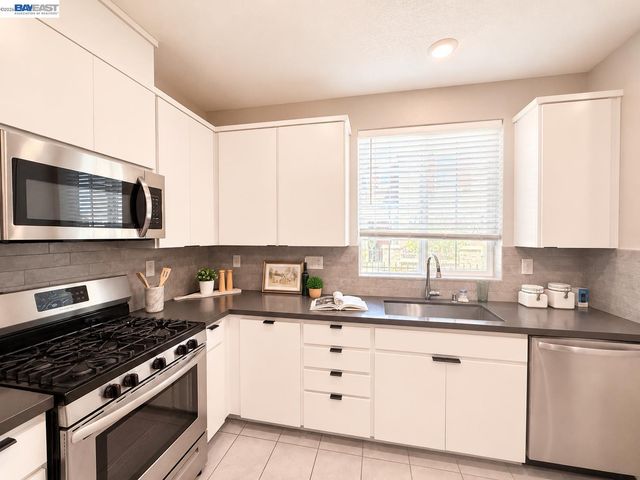 3141 Bluebird court, West Sacramento, CA 95691