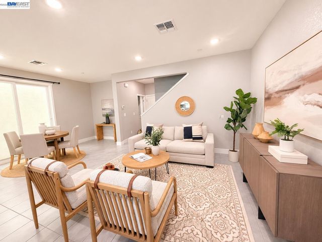 3141 Bluebird court, West Sacramento, CA 95691