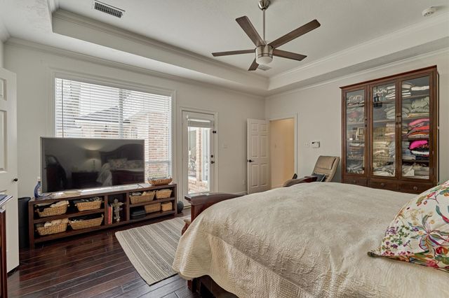 91 Wind Ridge Circle, The Woodlands, TX 77381