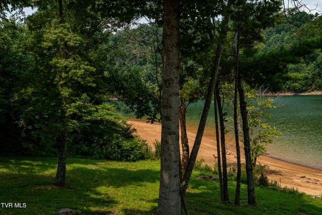 2288 Norris Hollow Road, Butler, TN 37640