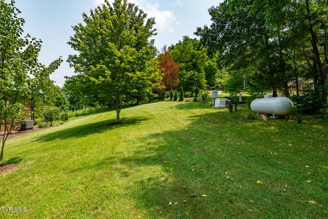 2288 Norris Hollow Road, Butler, TN 37640