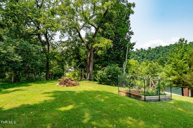 2288 Norris Hollow Road, Butler, TN 37640