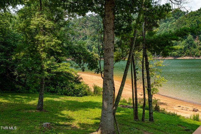 2288 Norris Hollow Road, Butler, TN 37640