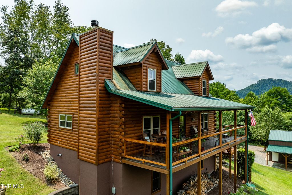 2288 Norris Hollow Road, Butler, TN 37640