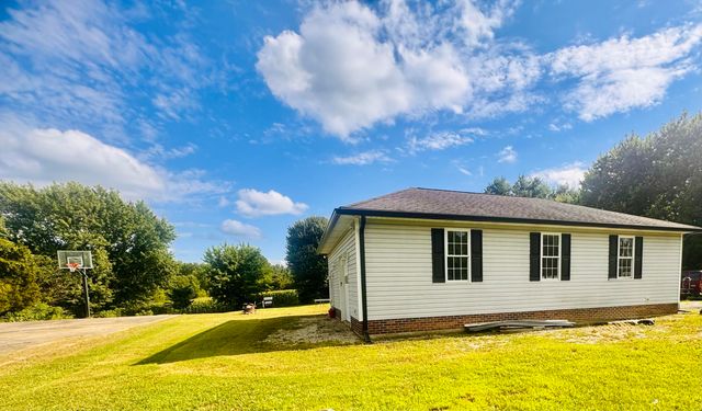 163 Holly Hock Drive, Liberty, KY 42539