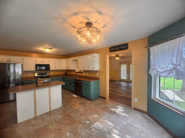 163 Holly Hock Drive, Liberty, KY 42539