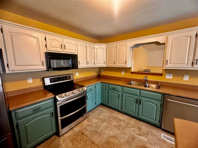 163 Holly Hock Drive, Liberty, KY 42539