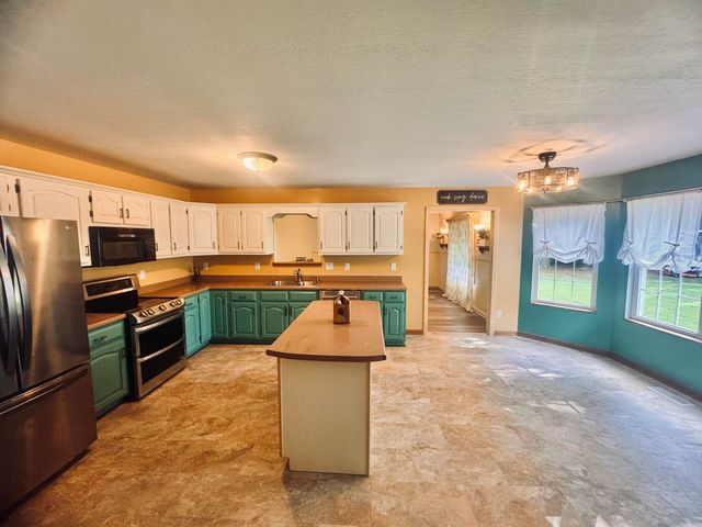 163 Holly Hock Drive, Liberty, KY 42539