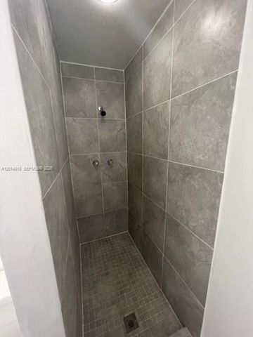 15153 NE 6th Ave 10, Miami, FL 33162