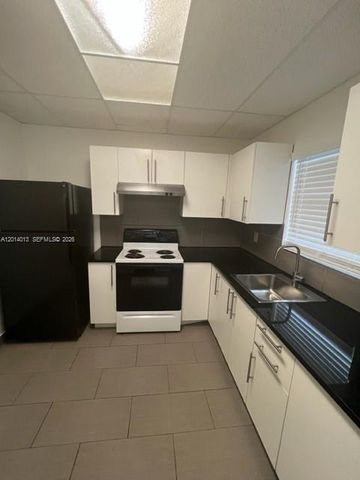 15153 NE 6th Ave 10, Miami, FL 33162