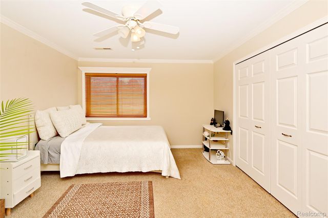 1966 Klingensmith Road 18C, Bloomfield Hills, MI 48302