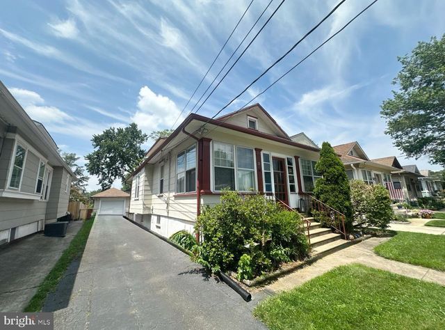 28 CENTRAL AVE, Audubon, NJ 08106
