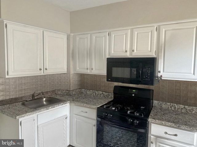 28 CENTRAL AVE, Audubon, NJ 08106