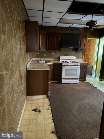 2011 E CAMBRIA ST, Philadelphia, PA 19134