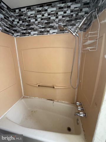 2011 E CAMBRIA ST, Philadelphia, PA 19134