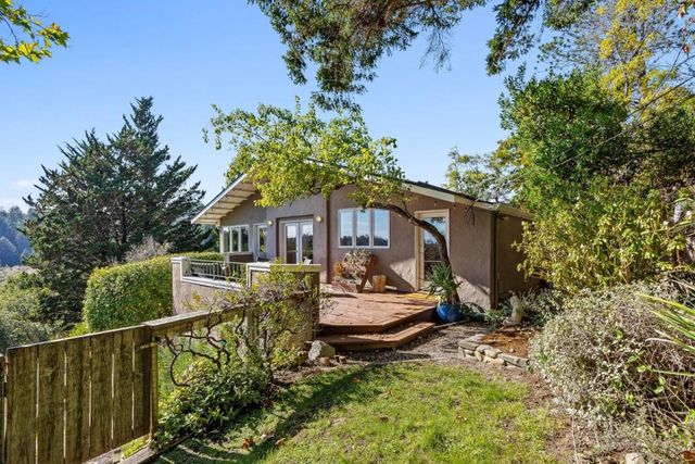 2222 Ocean Street, Santa Cruz, CA 95060