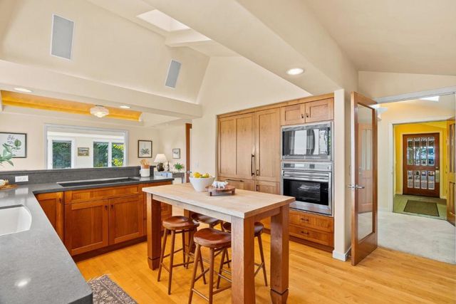 2222 Ocean Street, Santa Cruz, CA 95060