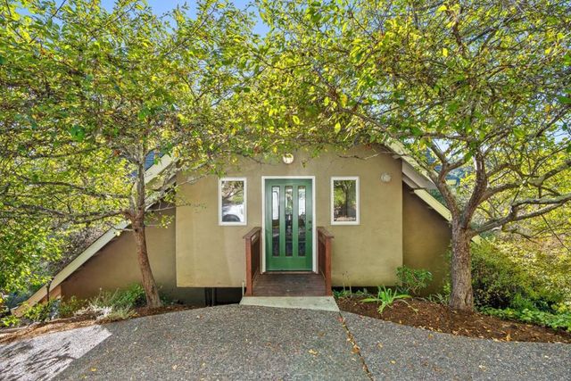 2222 Ocean Street, Santa Cruz, CA 95060