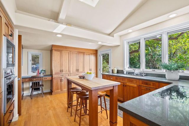 2222 Ocean Street, Santa Cruz, CA 95060