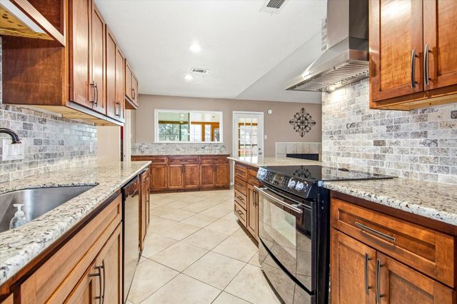 12114 Cherry Point Drive, Dayton, TX 77535