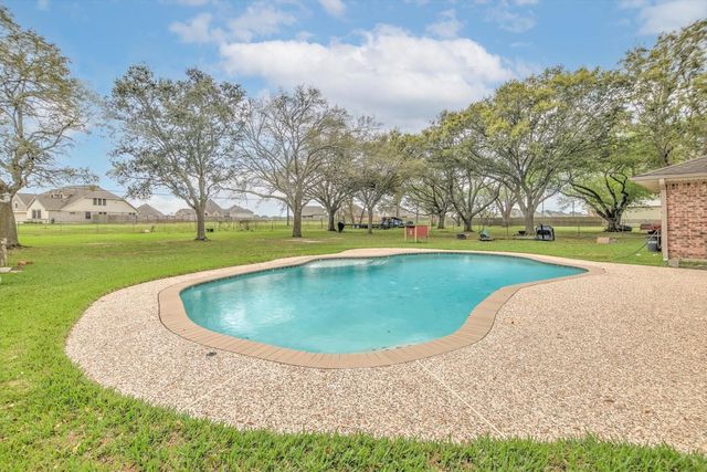 12114 Cherry Point Drive, Dayton, TX 77535