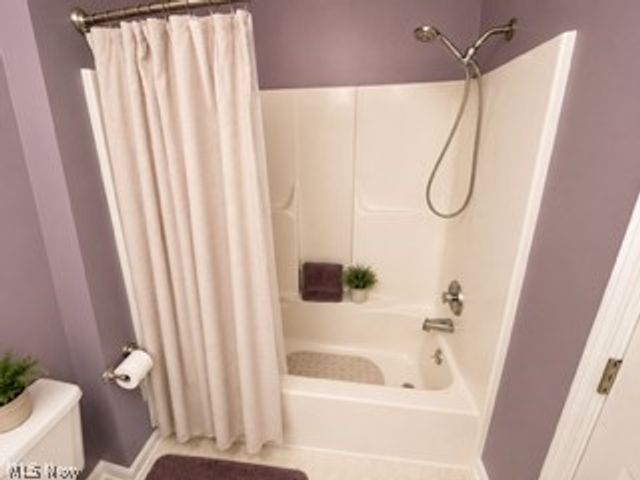 244 Vista Circle 15B, North Olmsted, OH 44070