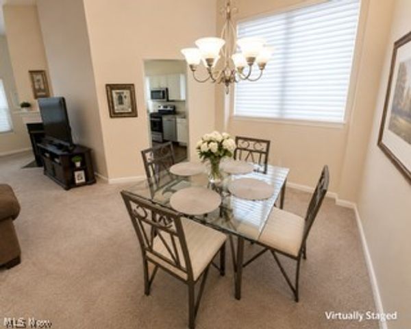 244 Vista Circle 15B, North Olmsted, OH 44070