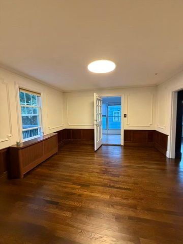 291 Russett Rd, Brookline, MA 02467