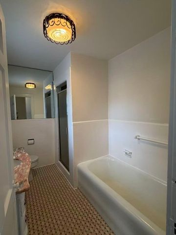 291 Russett Rd, Brookline, MA 02467