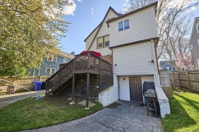 291 Russett Rd, Brookline, MA 02467