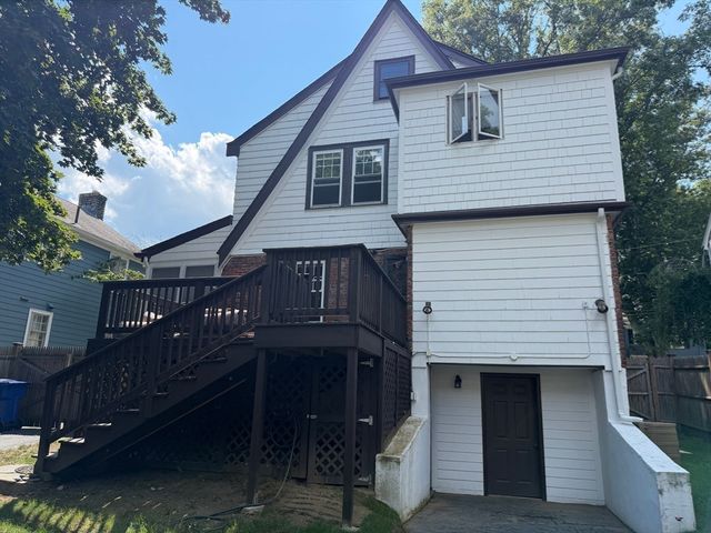 291 Russett Rd, Brookline, MA 02467