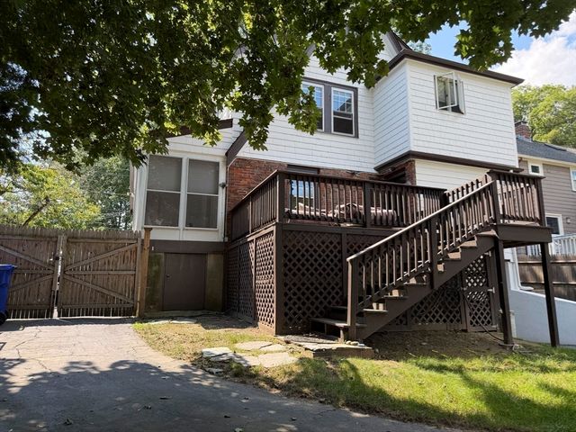 291 Russett Rd, Brookline, MA 02467