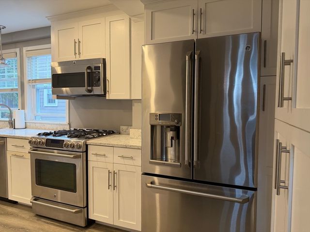 291 Russett Rd, Brookline, MA 02467