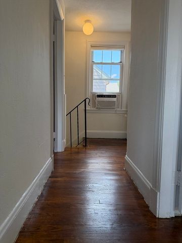 291 Russett Rd, Brookline, MA 02467