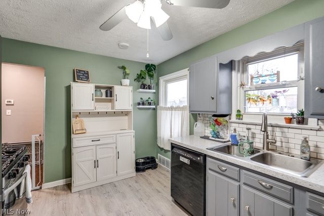 13513 York Boulevard, Garfield Heights, OH 44125