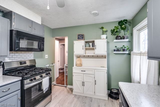 13513 York Boulevard, Garfield Heights, OH 44125