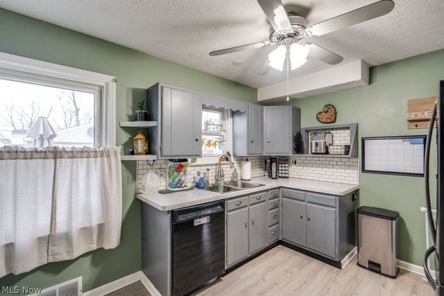 13513 York Boulevard, Garfield Heights, OH 44125